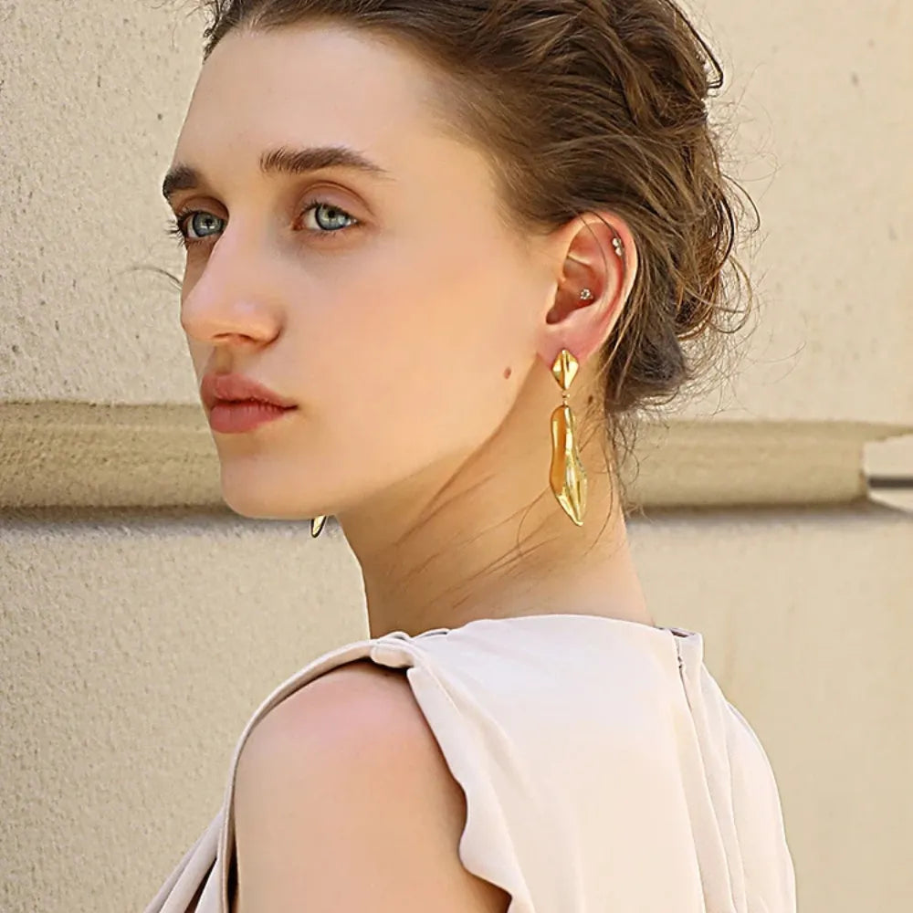 Brincos E.B.belle Salto Alto em Aço Inoxidável 18K