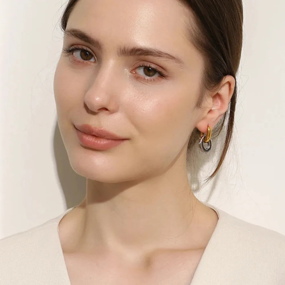 Brincos Oval de Zirconia Banhados a Ouro 18K