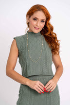 Conjunto Modal com Cropped e Saia