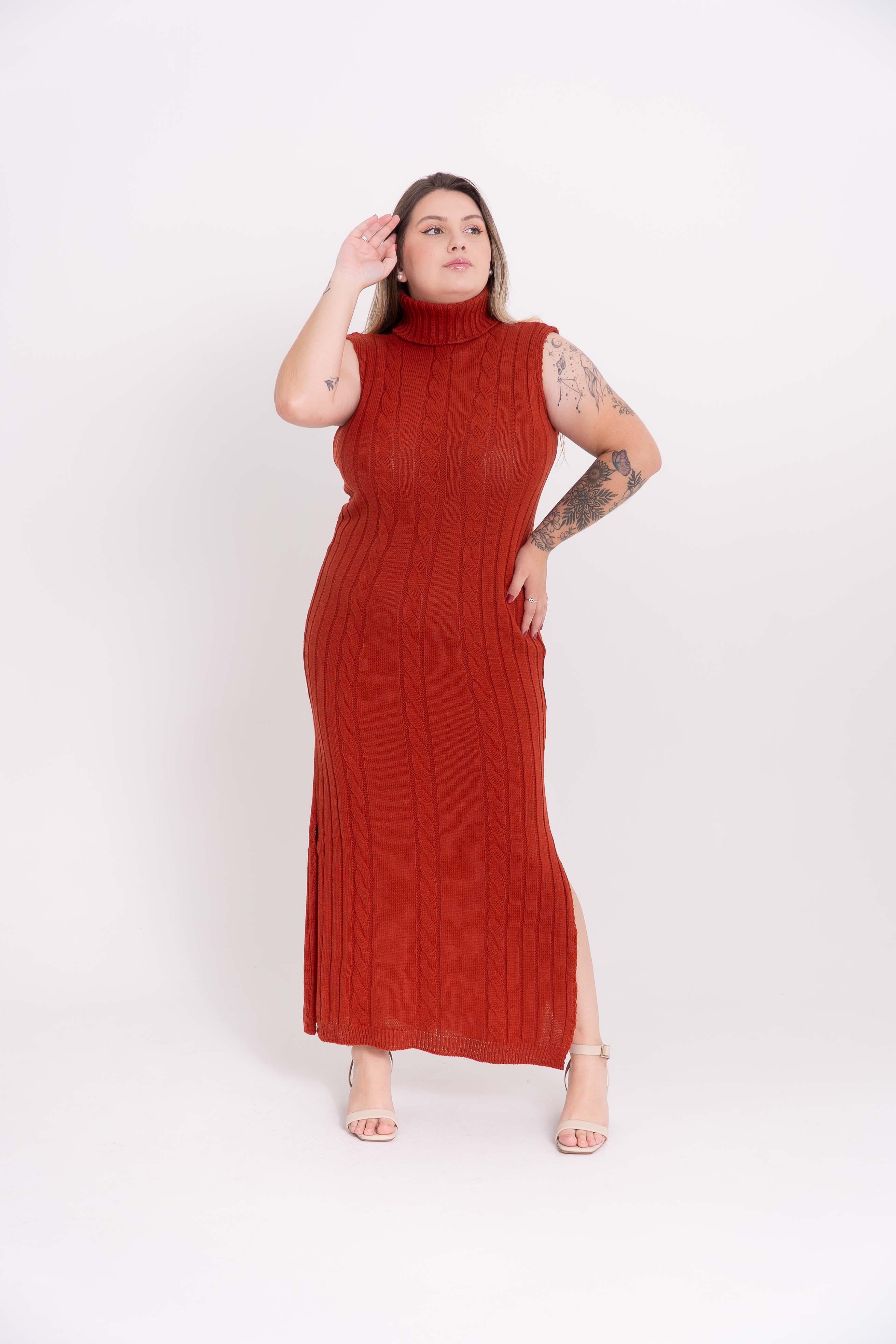 Vestido de Tricot Longo Sem Mangas com Gola Alta