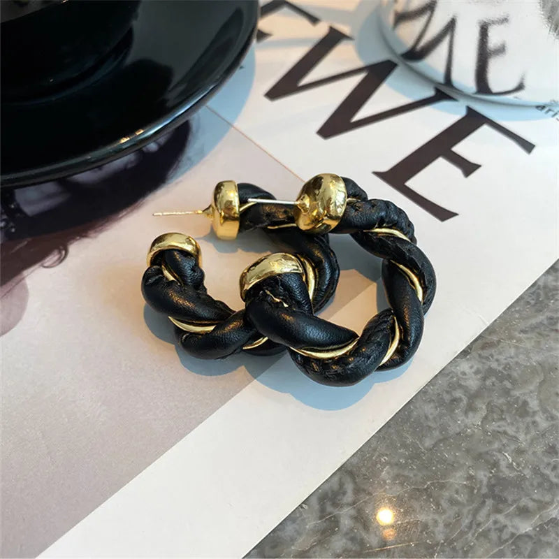 Brincos Geométricos de Couro e Metal - Estilo Europeu