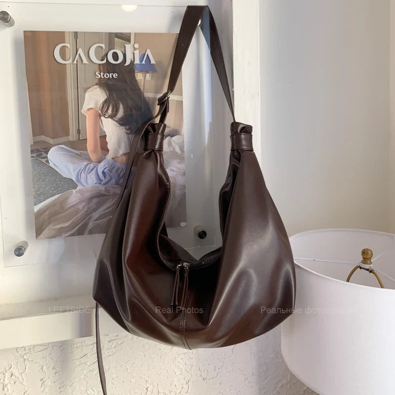 Bolsa Hobo de Couro Plutônio Luxo para Mulheres
