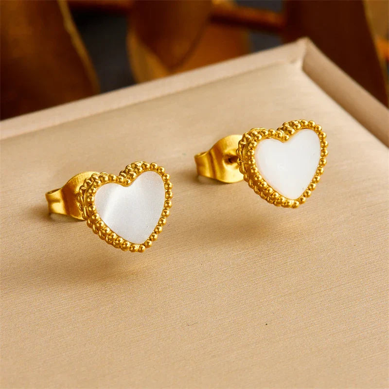 Conjunto Elegante de Joias em Aço Inoxidável com Coração Branco