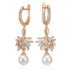 Brincos Florais Pérola com Zircão Natural em Ouro Rosa