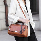 Bolsa Boston Elegance com Borla e Alça Removível