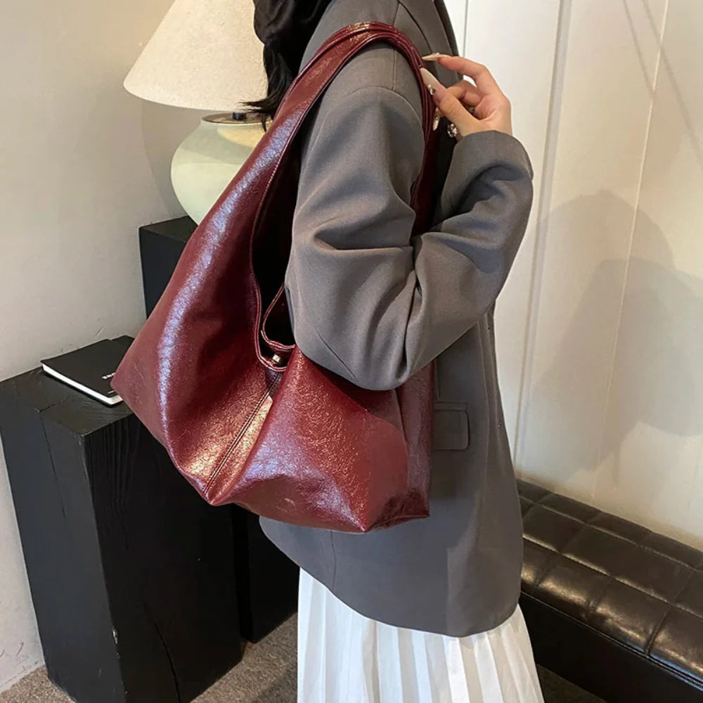 Bolsa Hobo de Couro Plutônio Elegante para Mulheres