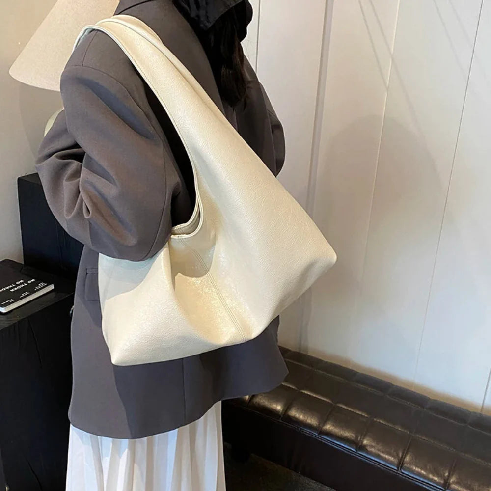 Bolsa Hobo de Couro Plutônio Elegante para Mulheres