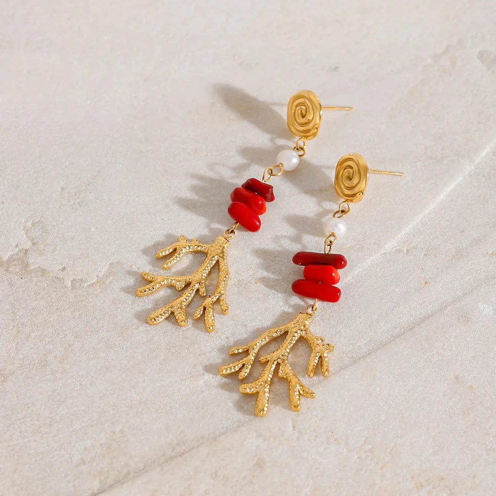 Brincos Elegantes de Coral Vermelho e Pérola