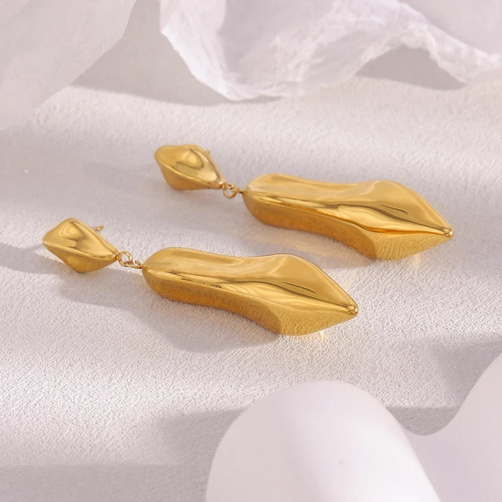 Brincos E.B.belle Salto Alto em Aço Inoxidável 18K