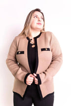 Casaco Detalhe Botão Bolsinho