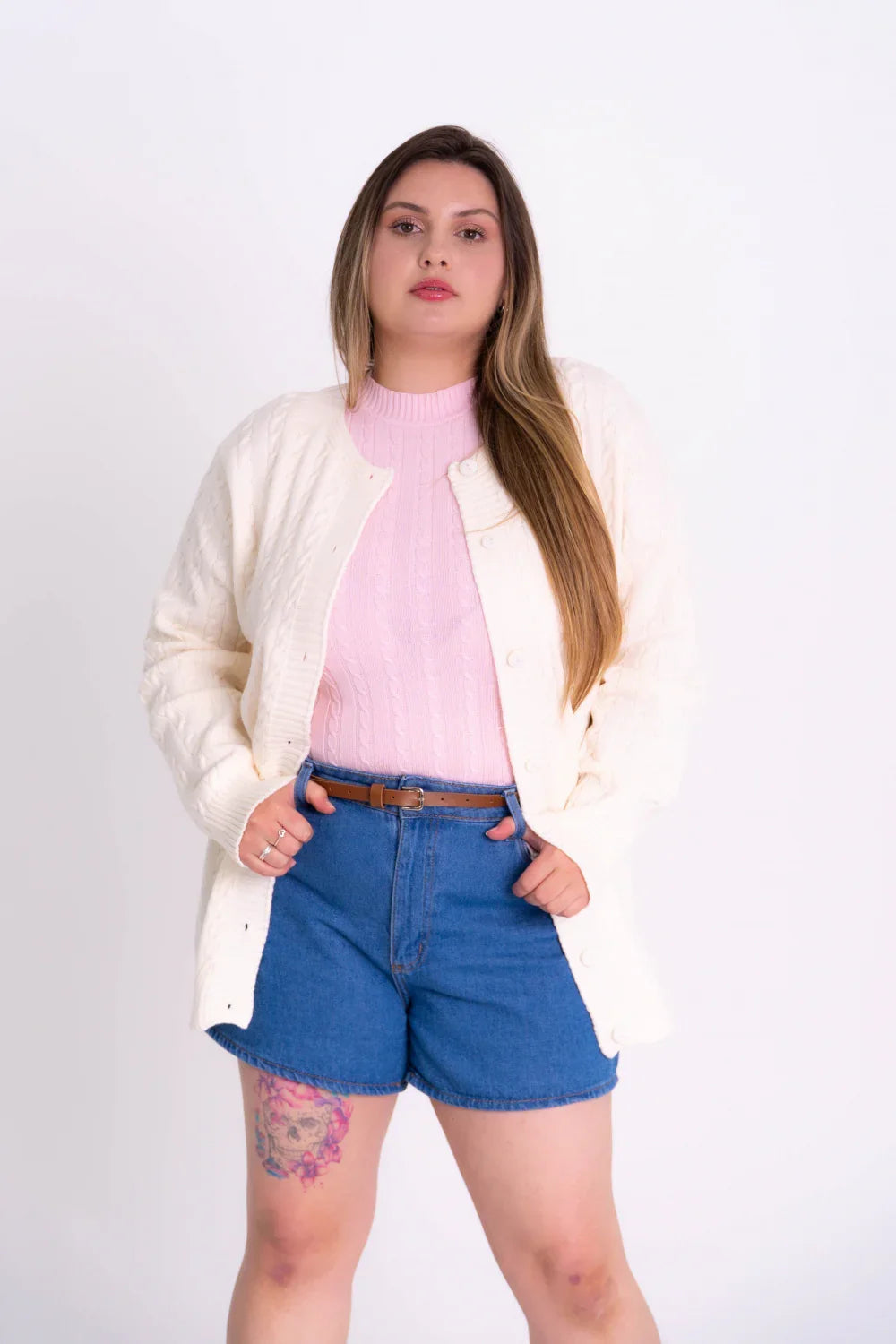 Casaco de Tricot Feminino com Botões Plus Size