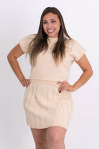 Conjunto Modal Colete e Saia Plissada